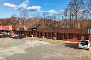 912 Wilkesboro Blvd, Lenoir, NC 28645 - Photo 1