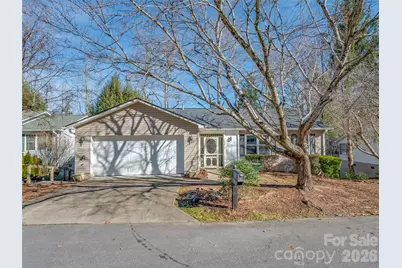 869 Sandburg Terrace, Hendersonville, NC 28791 - Photo 1