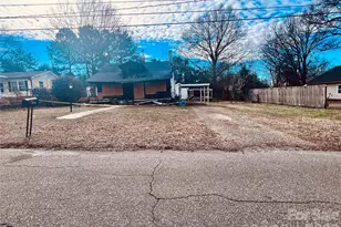 506 E Washington Ave, Bessemer City, NC 28016 - Photo 1