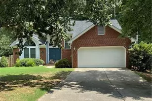 3412 Armitage Dr, Charlotte, NC 28269 - Photo 1