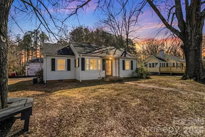 1072 5th Street NE, Hickory, NC 28601 - Photo 1