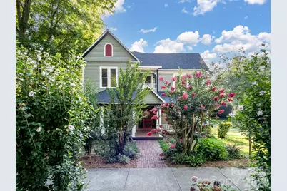 613 S Mulberry Street, Statesville, NC 28677 - Photo 1