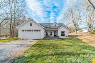 2005 Briarwood Cir, Fort Mill, SC 29715 - Photo 1