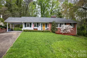 391 Hawthorne Dr, Brevard, NC 28712 - Photo 1