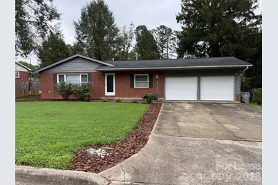 824 Hawthorne Drive, Lenoir, NC 28645 - Photo 1