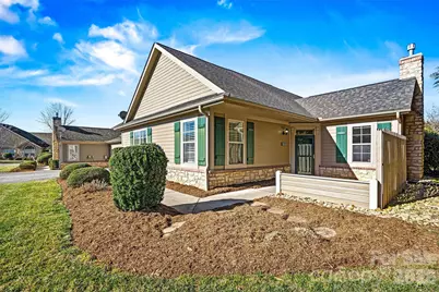 823 Wynnshire Drive #B, Hickory, NC 28601 - Photo 1