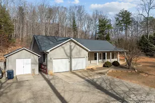 136 Little Cove Creek Dr, Saluda, NC 28773 - Photo 1