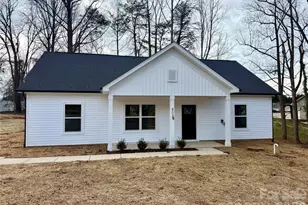 803 W 1st St, Newton, NC 28658 - Photo 1