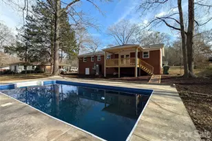 1006 Meadowbrook Dr, Lancaster, SC 29720 - Photo 1