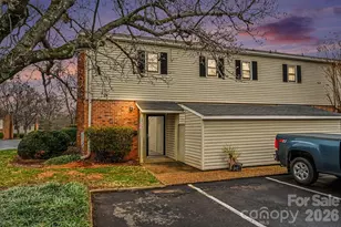 5947 Quail Hollow Rd, Charlotte, NC 28210 - Photo 1