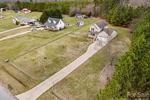 4660 Garys Pl, Crouse, NC 28033 - Photo 1