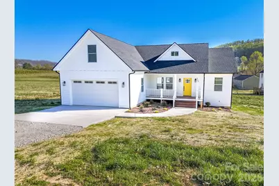 529 Waters Road, Hendersonville, NC 28792 - Photo 1