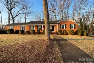 207 Glen Eagles Rd E, Statesville, NC 28625 - Photo 1