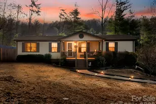 17 Bannister Dr, Asheville, NC 28804 - Photo 1
