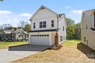 560 W Wilson Avenue, Mooresville, NC 28115 - Photo 1