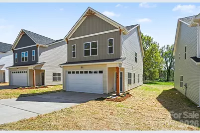 564 W Wilson Avenue, Mooresville, NC 28115 - Photo 1
