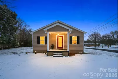 3410 25th Avenue NE, Hickory, NC 28601 - Photo 1