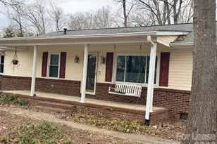 9113 Mountain Aire Cir, Charlotte, NC 28214 - Photo 1