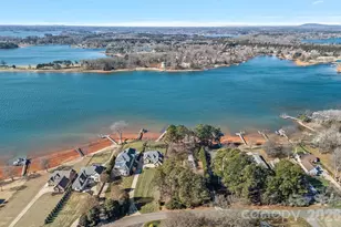 344 Yacht Rd, Mooresville, NC 28117 - Photo 1