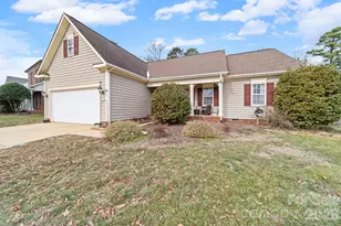 12401 Cardinal Point Rd, Charlotte, NC 28269 - Photo 1