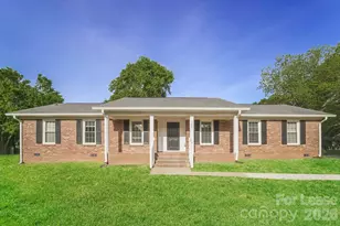 5815 Mallard Dr, Charlotte, NC 28227 - Photo 1