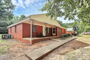 3227 Minnesota Rd, Charlotte, NC 28208 - Photo 1