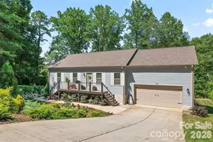 136 Huntington Ln, Mooresville, NC 28117 - Photo 1