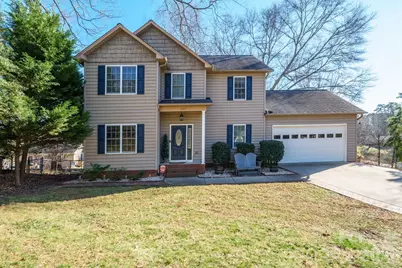 1107 16th Avenue Place NW, Hickory, NC 28601 - Photo 1