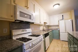 214 Howe St, Belmont, NC 28012 - Photo 7