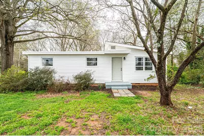 25 N Davis Avenue, Newton, NC 28658 - Photo 1