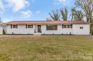 52 Baby Jane Ln, Hendersonville, NC 28792 - Photo 1