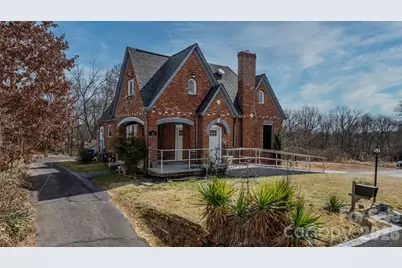 115 12th Street SW, Hickory, NC 28602 - Photo 1