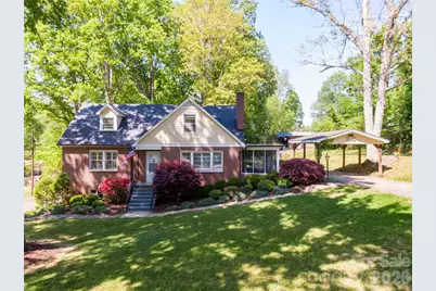 216 31st Avenue NW, Hickory, NC 28601 - Photo 1
