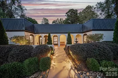 2082 2nd Street Drive NW, Hickory, NC 28601 - Photo 1
