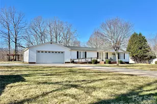 214 Heritage Cir, Taylorsville, NC 28681 - Photo 1