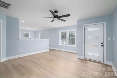 1010 E Catawba Street, Lincolnton, NC 28092 - Photo 1
