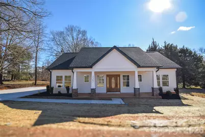 2362 21st Avenue NE, Hickory, NC 28601 - Photo 1