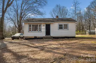 1713 Younger Ave, Statesville, NC 28677 - Photo 1