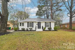 735 Pondella Dr, Charlotte, NC 28213 - Photo 1