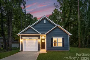 528 W Todd Ln, Charlotte, NC 28208 - Photo 1