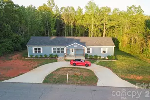 119 Titleist Dr, Statesville, NC 28677 - Photo 1