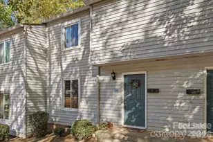 2009 Stoney Point Ln, Charlotte, NC 28210 - Photo 1