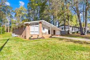 3801 Winterfield Pl, Charlotte, NC 28205 - Photo 1