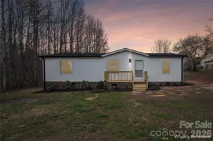 1012 Cherry Tree Ct, Bessemer City, NC 28016 - Photo 1