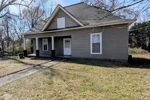 505 N Flint St, Lincolnton, NC 28092 - Photo 1