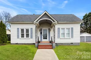 302 S Maple St, Dallas, NC 28034 - Photo 1