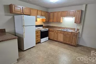 517 Hickory St, Hudson, NC 28638 - Photo 1