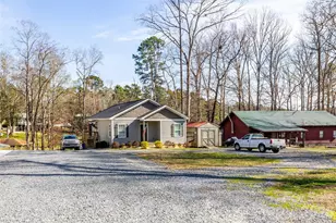 194 Hattaway Cir, Mount Gilead, NC 27306 - Photo 1