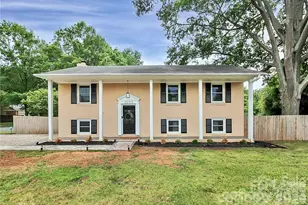 3052 Brookridge Ln, Charlotte, NC 28211 - Photo 1
