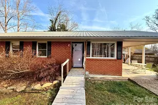 22 Robinson Ave, Brevard, NC 28712 - Photo 1